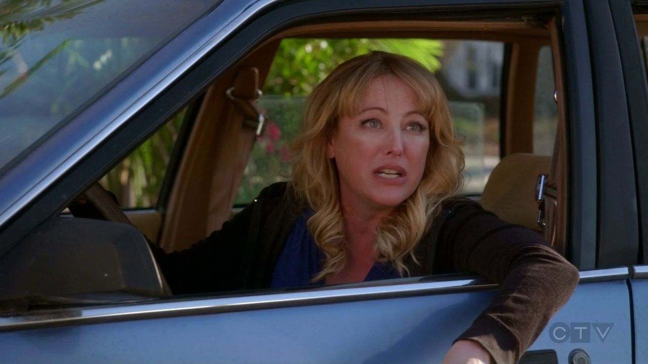 ScreenCaps_1x01-245.jpg