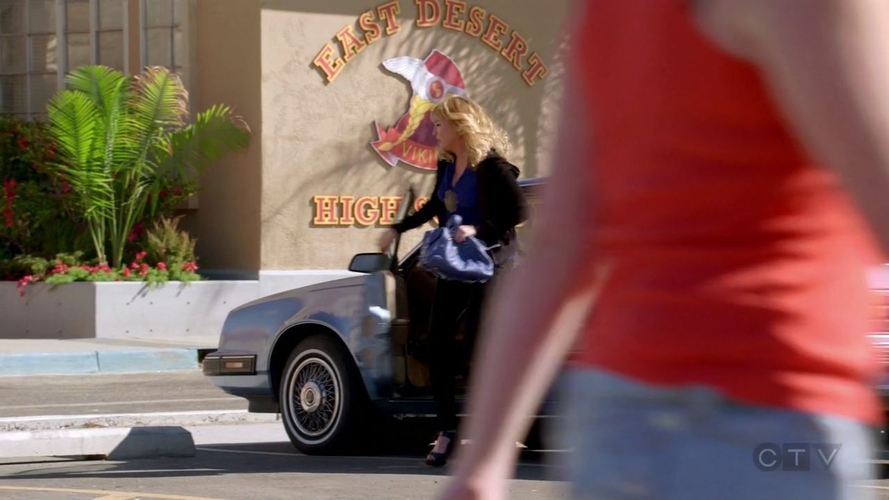 ScreenCaps_1x01-340.jpg