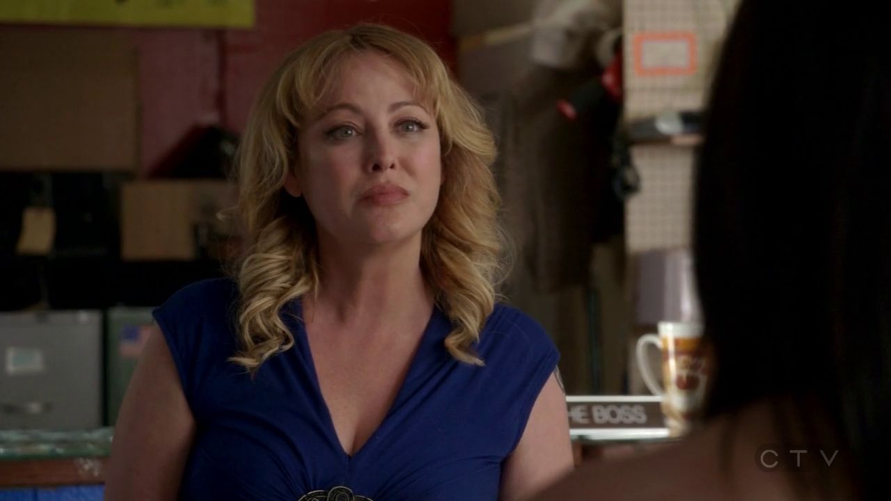 ScreenCaps_1x01-444.jpg