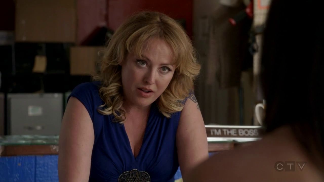 ScreenCaps_1x01-453.jpg
