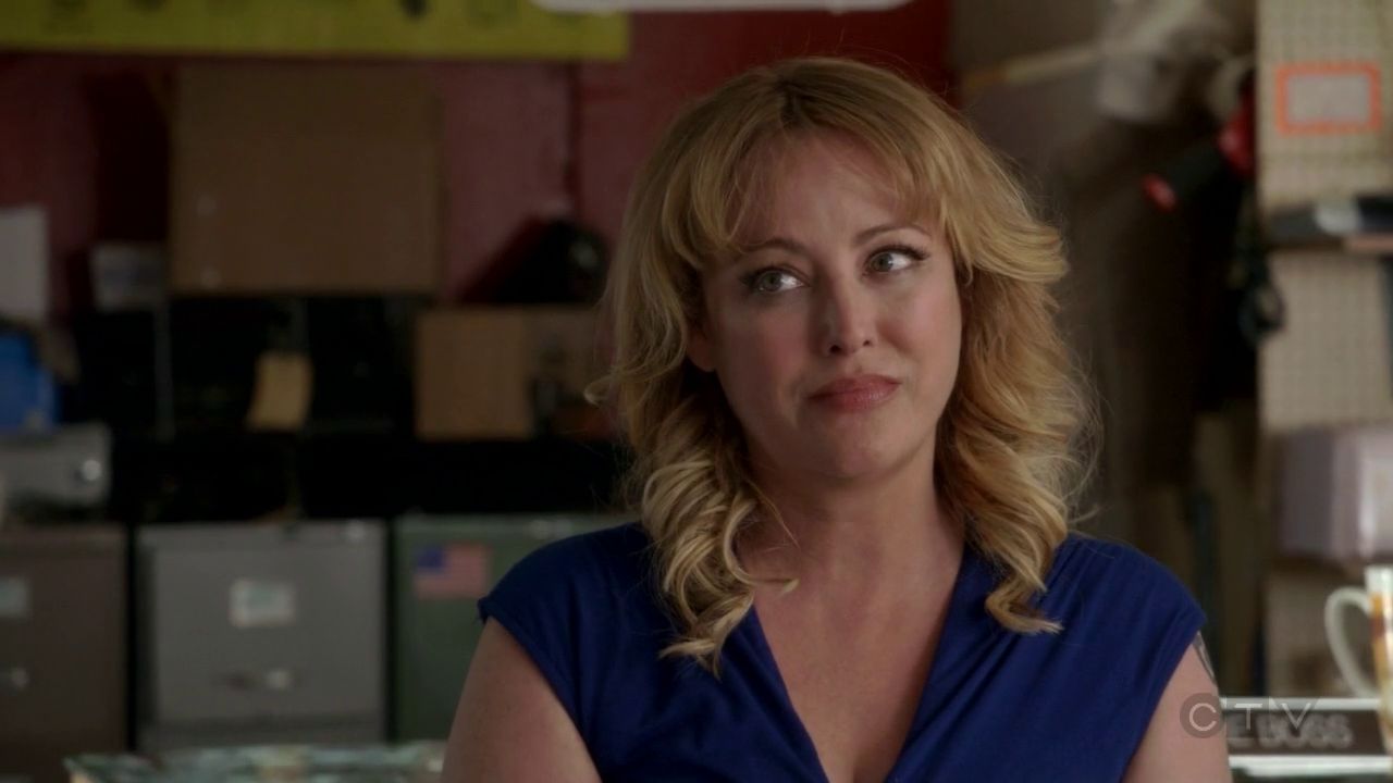 ScreenCaps_1x01-471.jpg