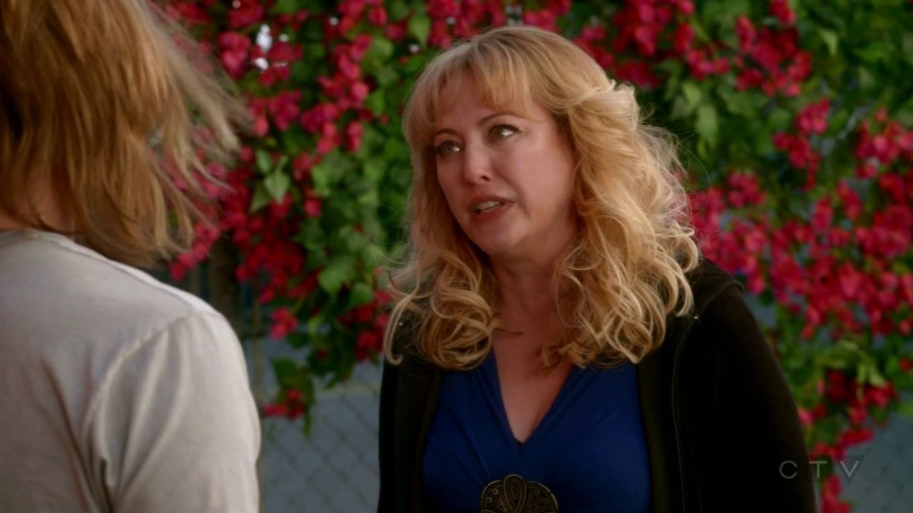 ScreenCaps_1x01-521.jpg