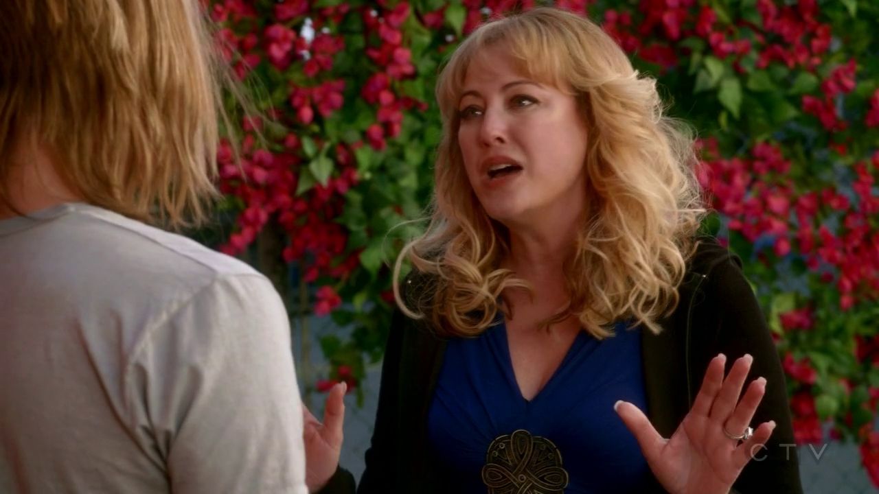 ScreenCaps_1x01-527.jpg
