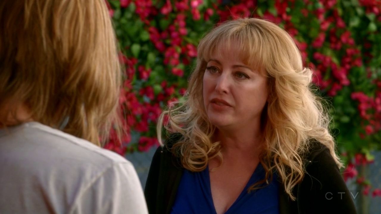 ScreenCaps_1x01-533.jpg