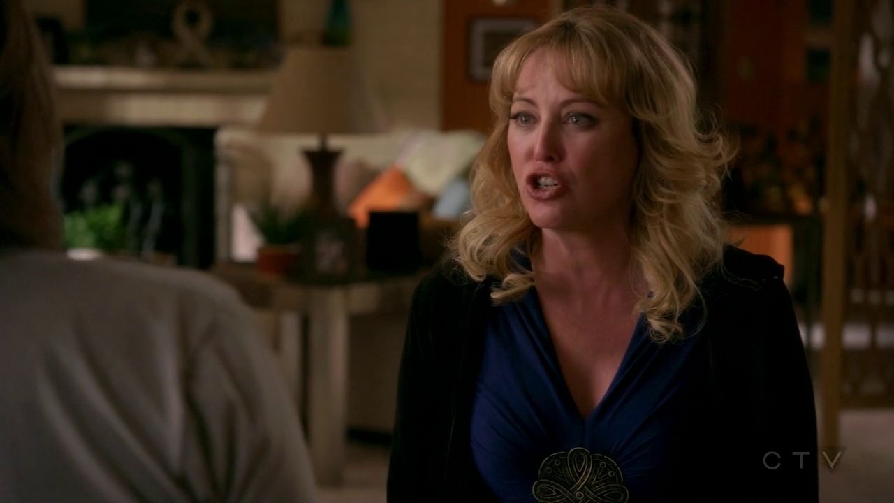 ScreenCaps_1x01-591.jpg