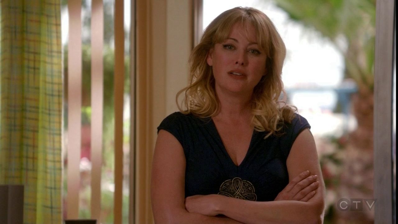 ScreenCaps_1x01-817.jpg