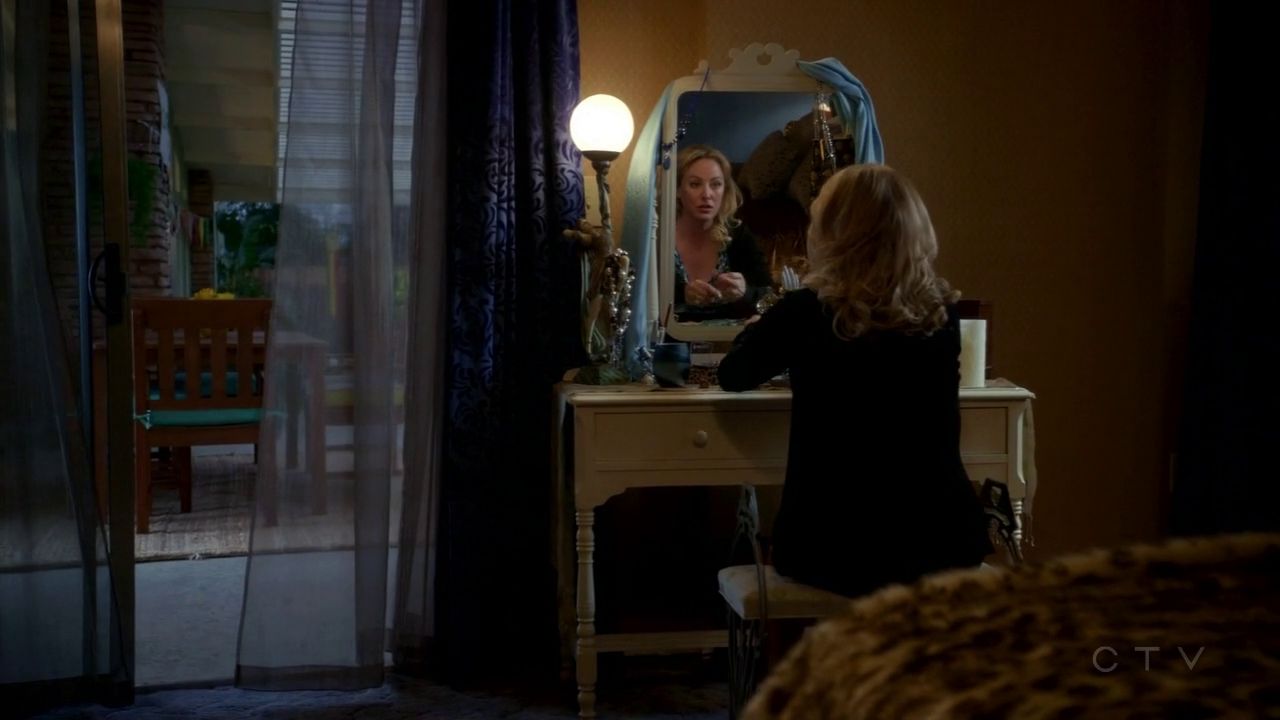 ScreenCaps_1x01-898.jpg ScreenCaps_1x01-898.jpg