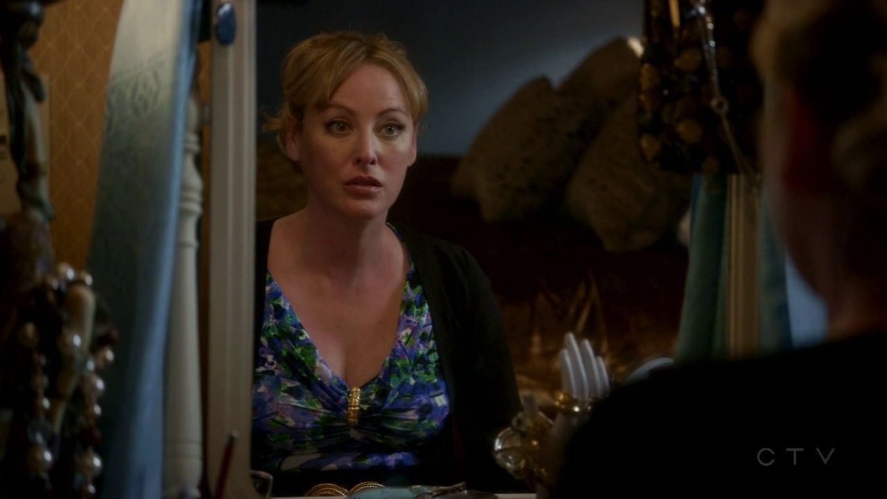 ScreenCaps_1x01-905.jpg