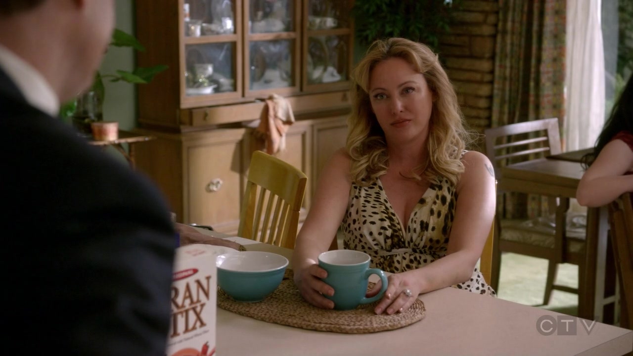 ScreenCaps_1x02-255.jpg