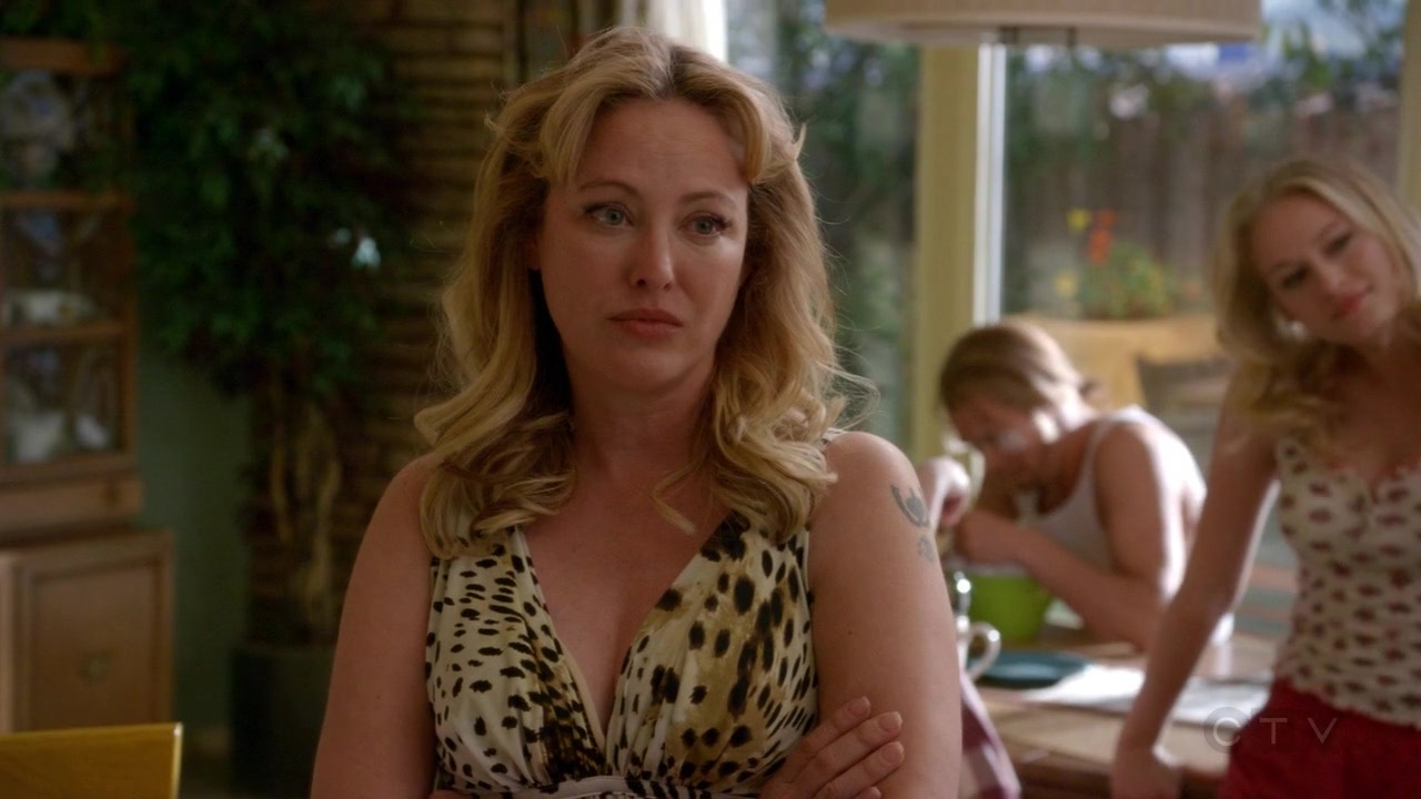 ScreenCaps_1x02-279.jpg