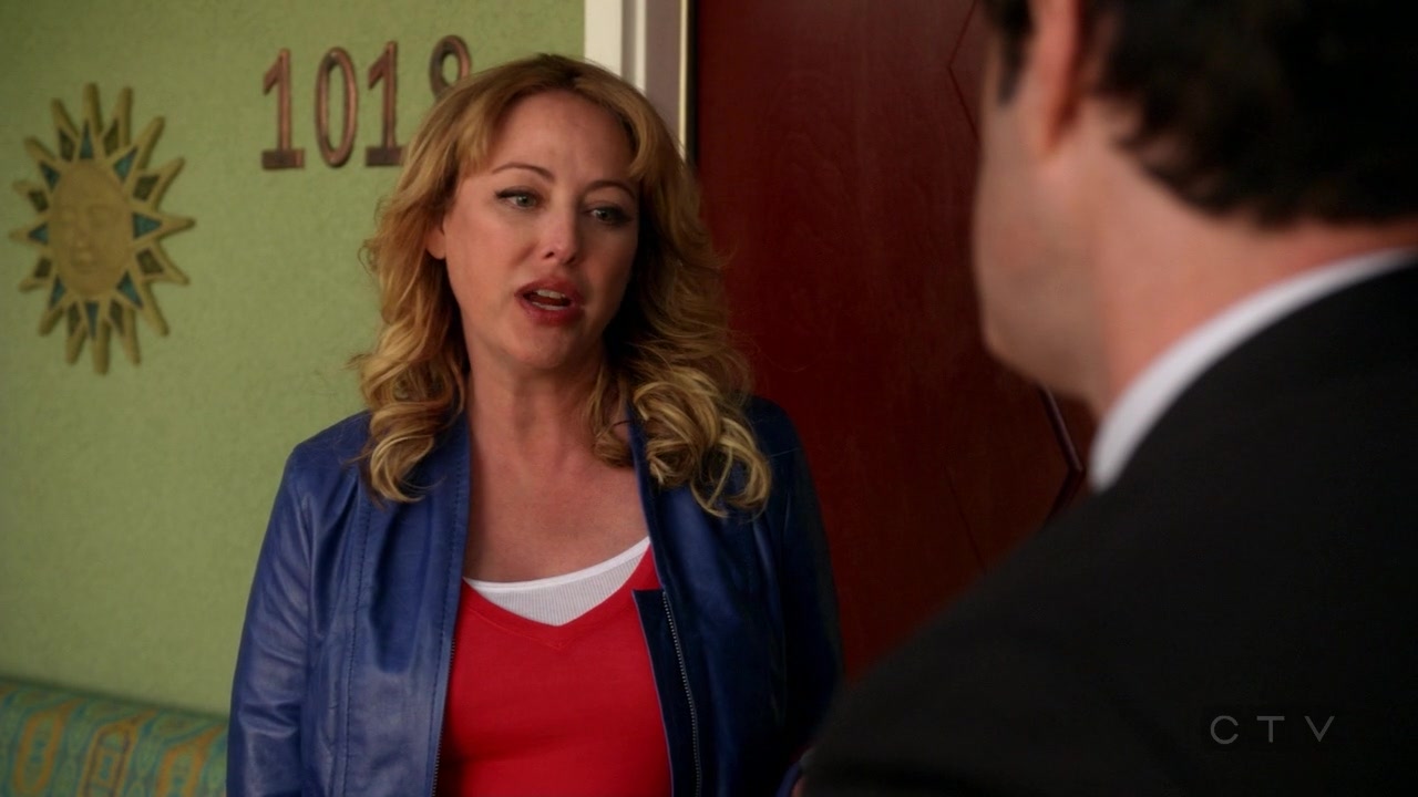 ScreenCaps_1x02-360.jpg