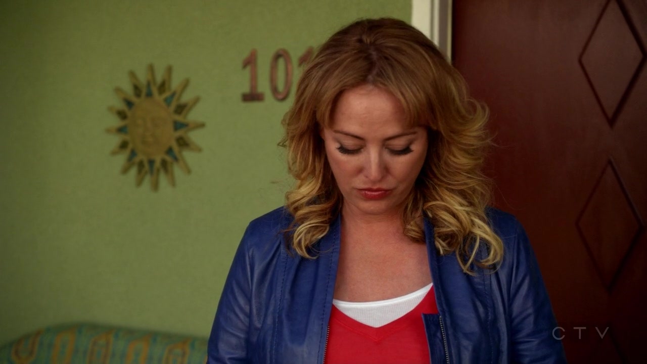 ScreenCaps_1x02-374.jpg