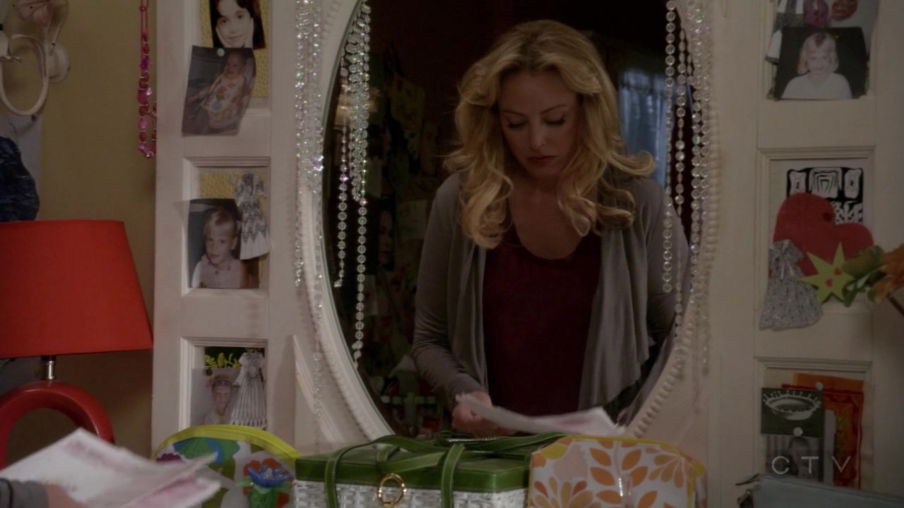 ScreenCaps_1x03-167.jpg