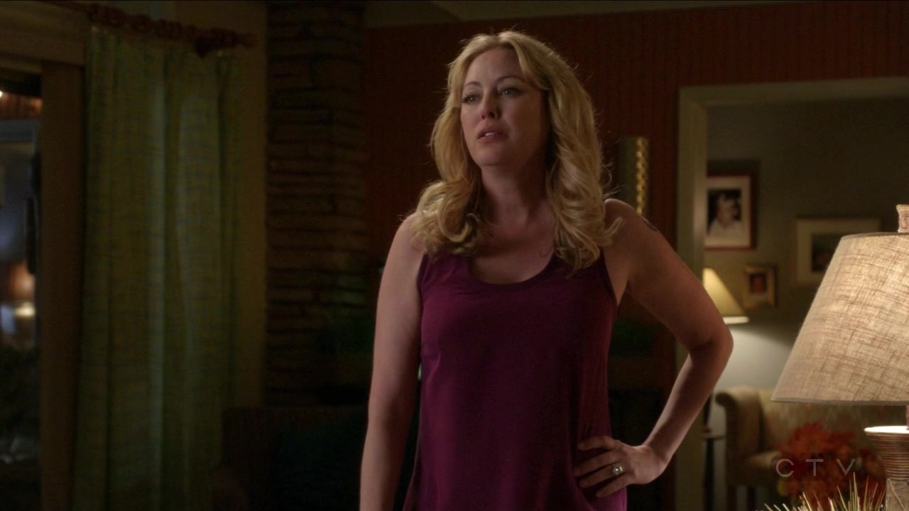 ScreenCaps_1x03-183.jpg