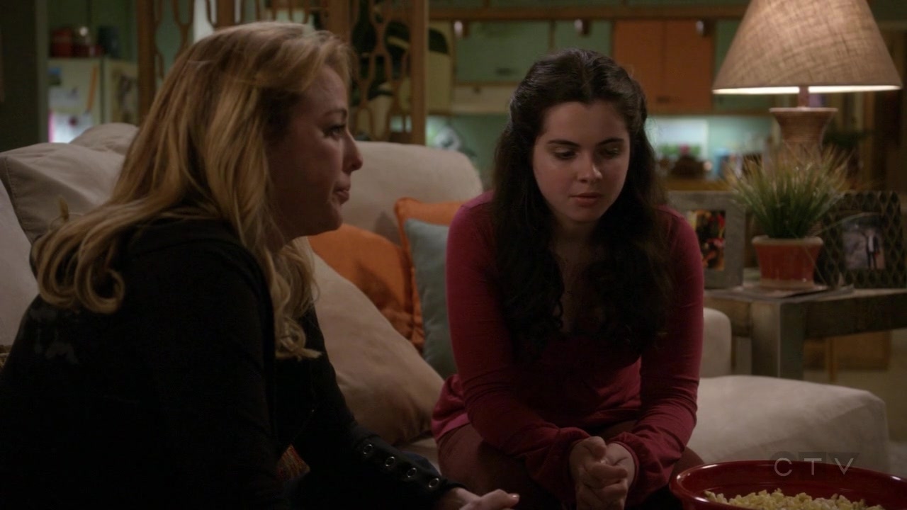ScreenCaps_1x03-383.jpg
