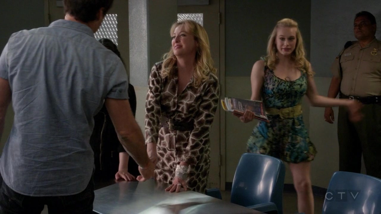 ScreenCaps_1x03-4.jpg