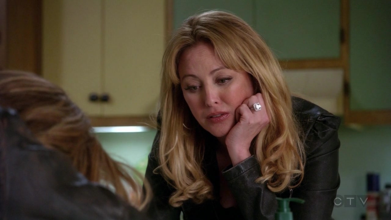 ScreenCaps_1x04-12.jpg