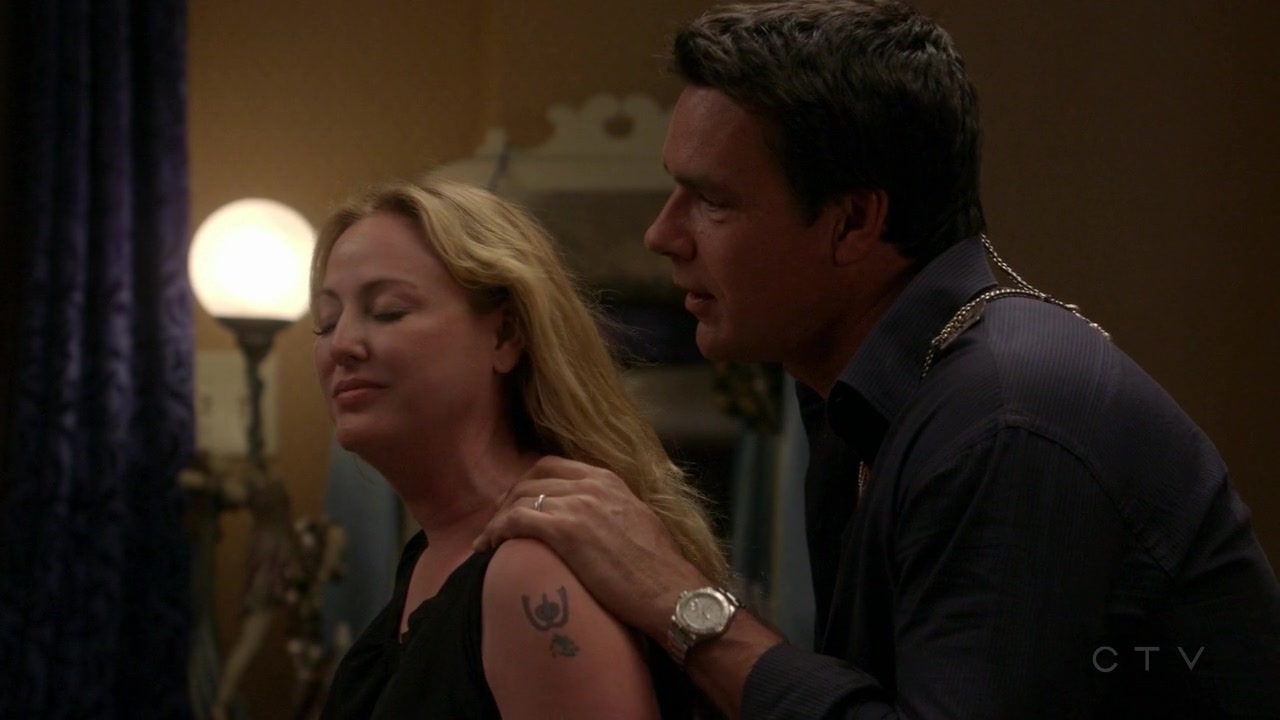 ScreenCaps_1x04-323.jpg