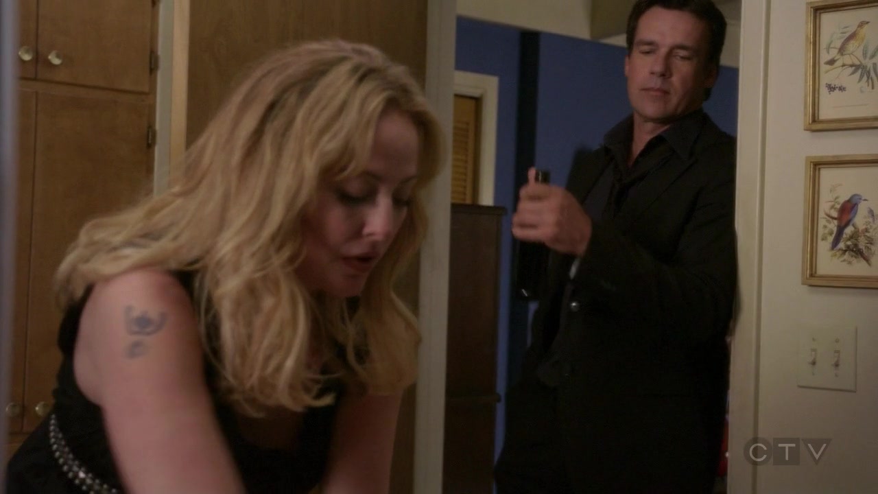 ScreenCaps_1x04-76.jpg