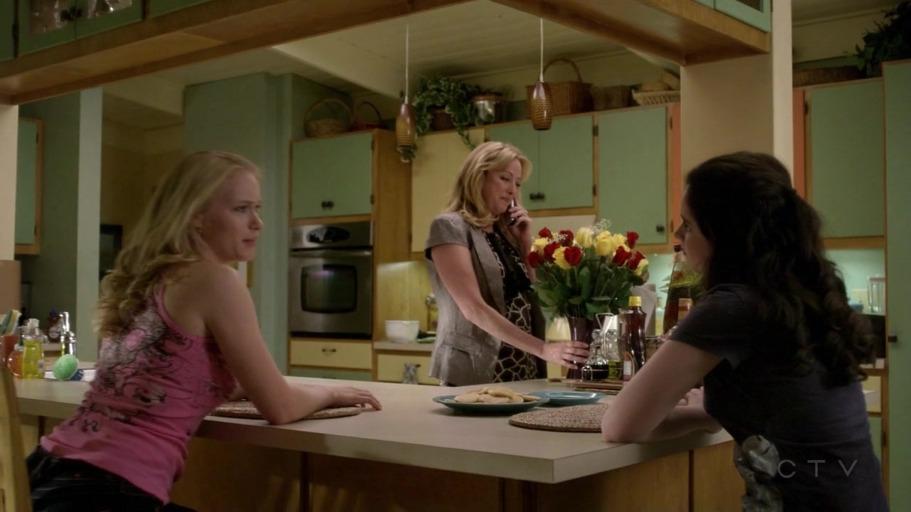 ScreenCaps_1x06-6.jpg