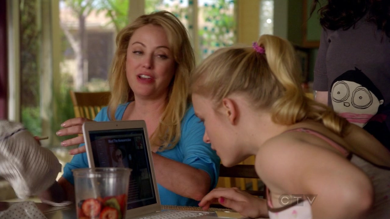 ScreenCaps_1x07-223.jpg