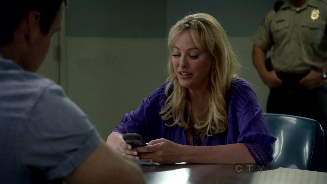 ScreenCaps_1x07-226.jpg