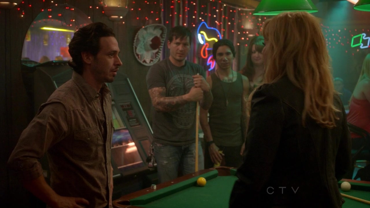 ScreenCaps_1x07-49.jpg