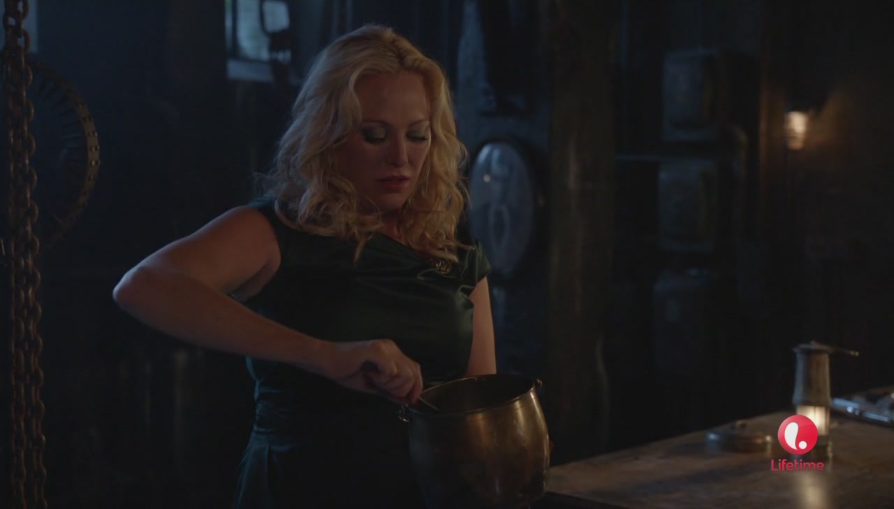 Caps_Ep1x09-130.jpg