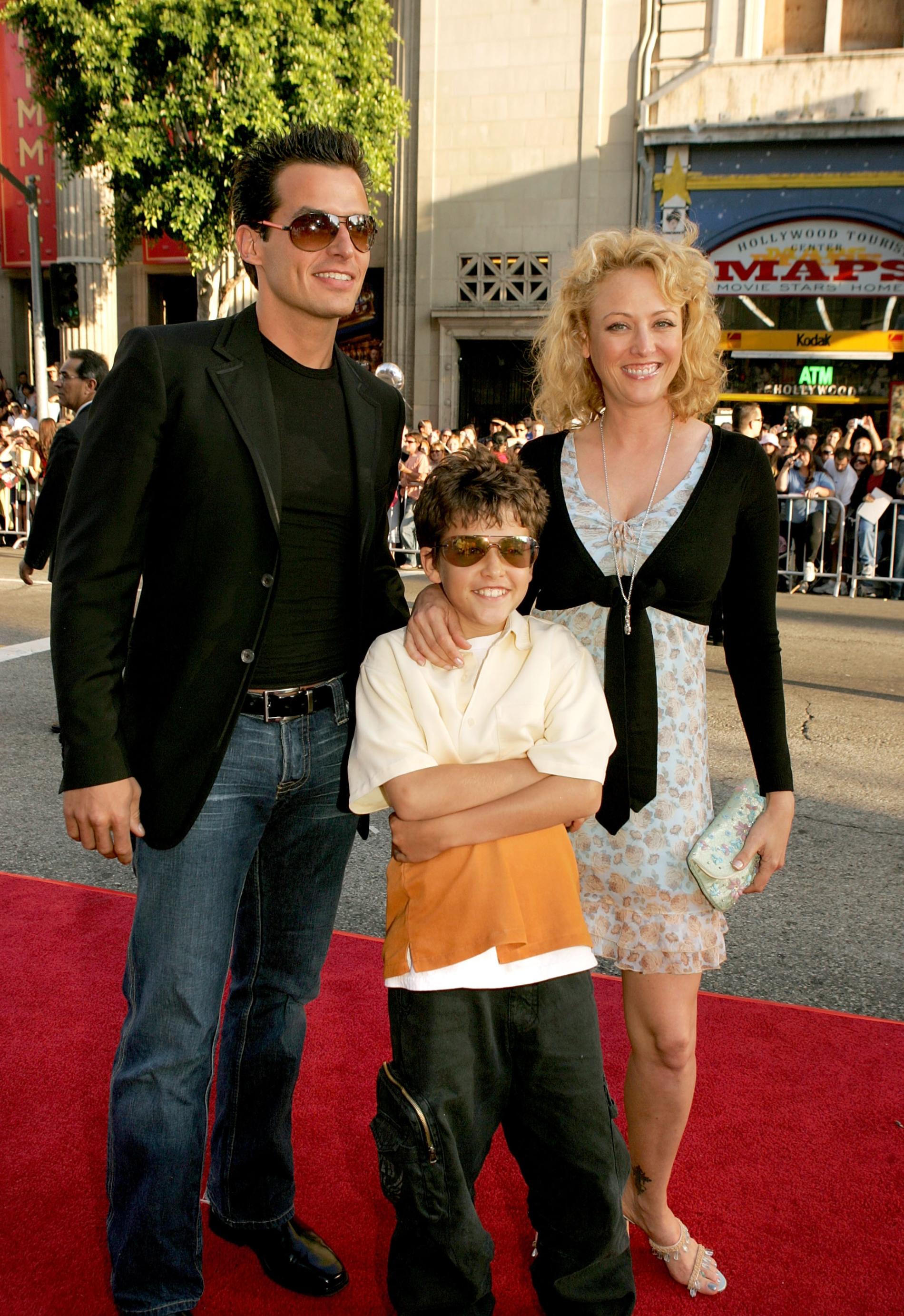 Public2005_WaroftheWorldsPremiere-2.jpg