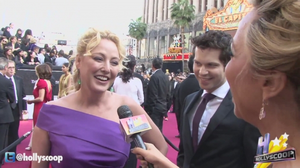 AwardShows2012_Oscars_RedCarpet-230.jpg