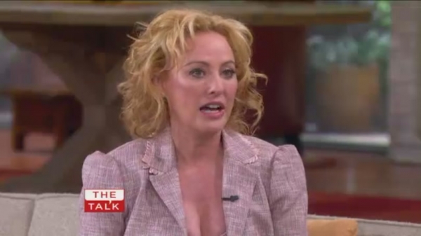TalkShows2011_TheTalk_March09-213.jpg
