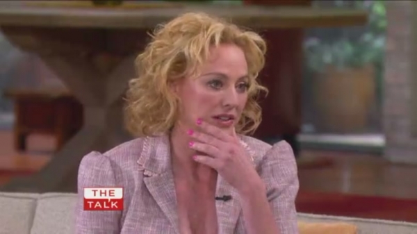 TalkShows2011_TheTalk_March09-281.jpg