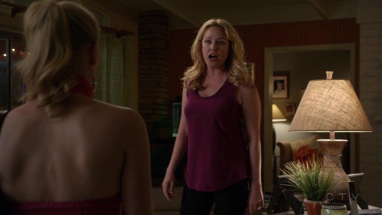ScreenCaps_1x03-175.jpg