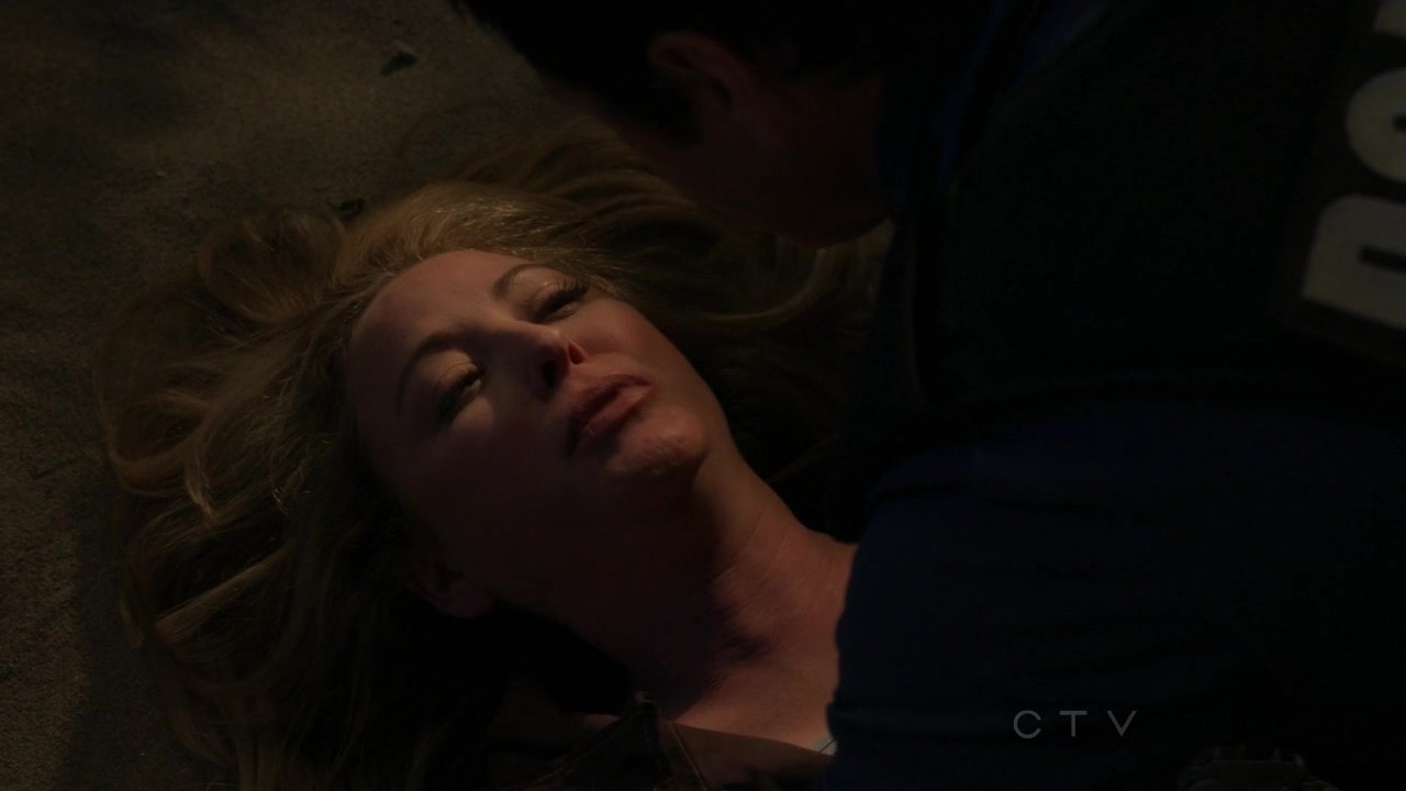 ScreenCaps_1x07-154.jpg