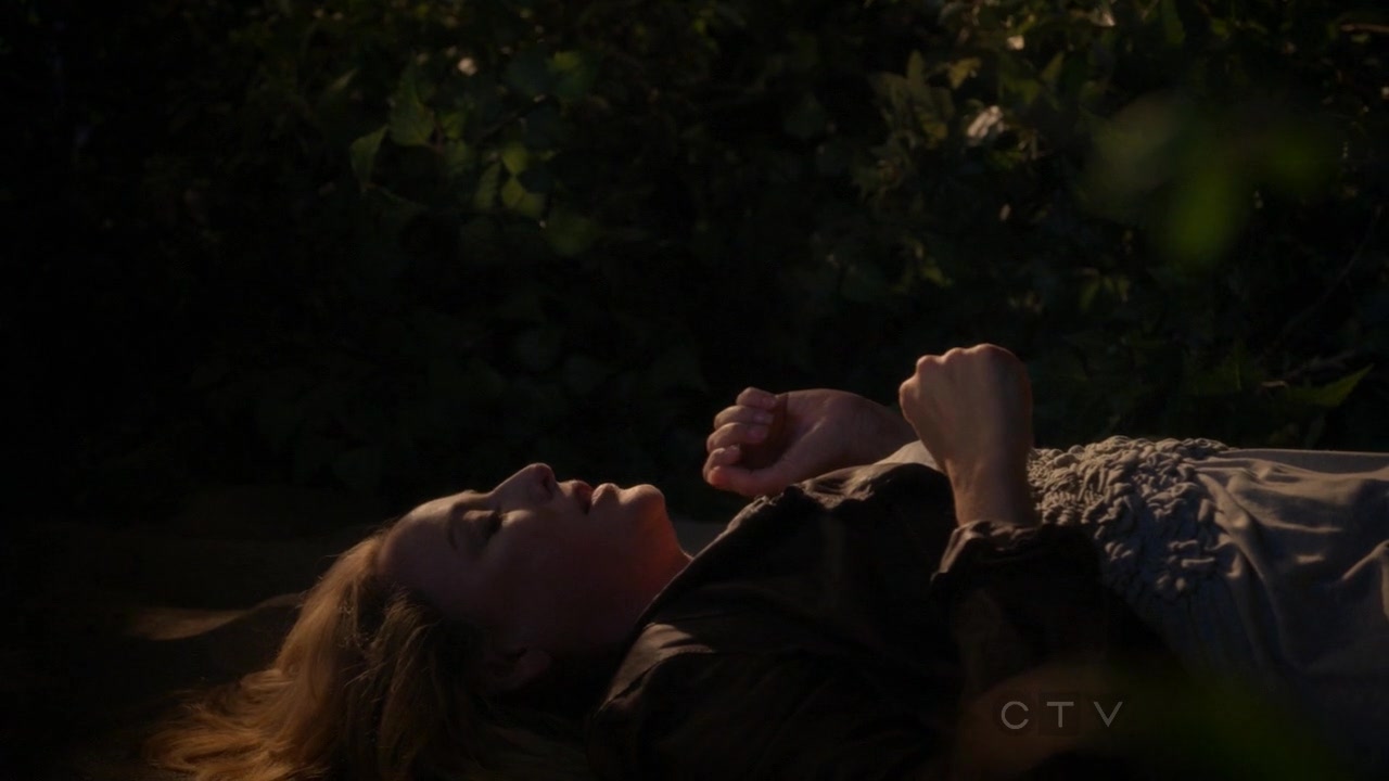 ScreenCaps_1x07-180.jpg ScreenCaps_1x07-180.jpg
