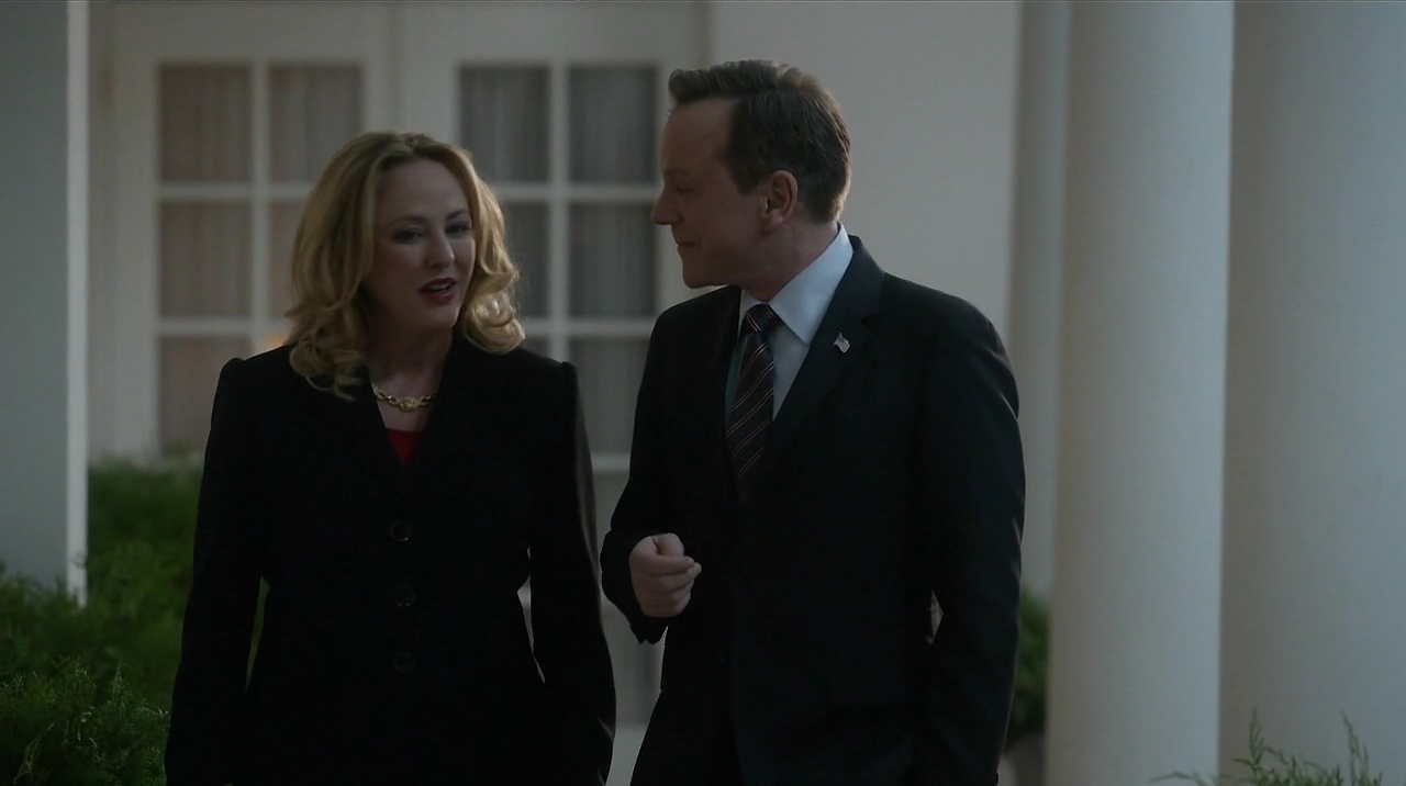 Ep1x18-33.jpg Ep1x18-33.jpg